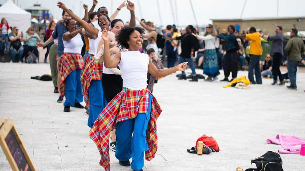 Dancers in the open air