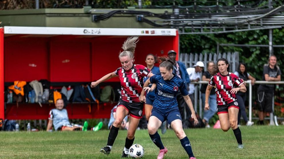 picture of Chloe Kabo playing football
